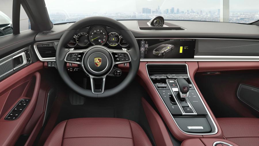 Торпедо Porsche Panamera 4 E-Hybrid Executive 2016 года  (фото 4 из 21)